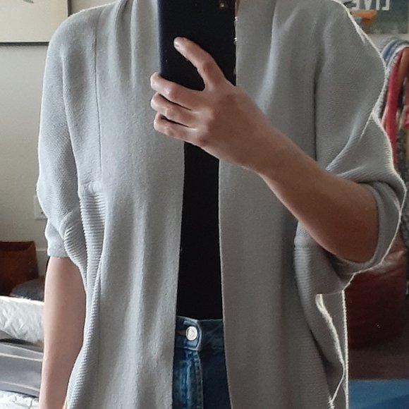 Aritzia Cardigan - Picture 2 of 6